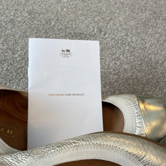 Coach Dalia Gold tone leather Flats size 6 - Picture 10 of 10